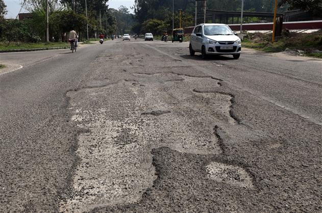 Recarpeting 115-km roads in three months Chandigarh MC target