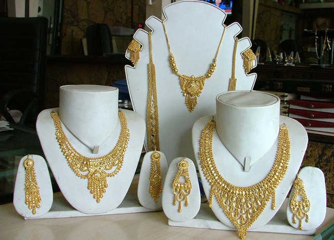 Necklace stolen from shop at Mani Majra