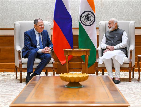 Russian Foreign Minister Lavrov calls on PM Modi