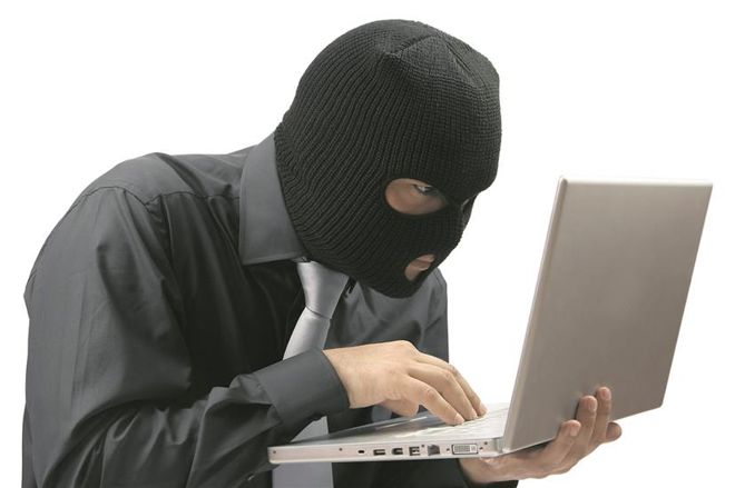 Cybercriminals pose as babus, dupe people