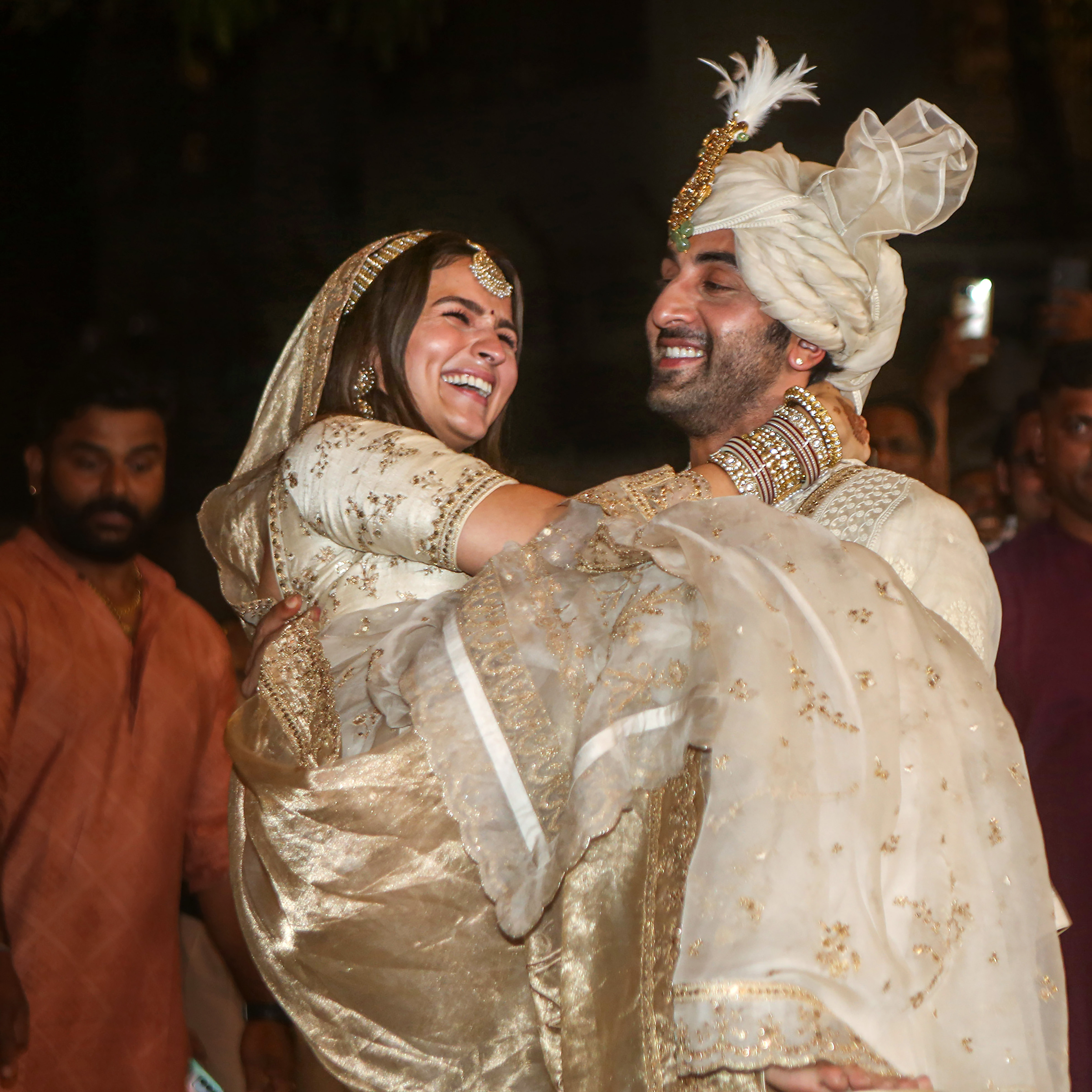 Watch: Alia Bhatt and Ranbir Kapoor's Sabyasachi outfits arrive at the  venue ahead of their wedding