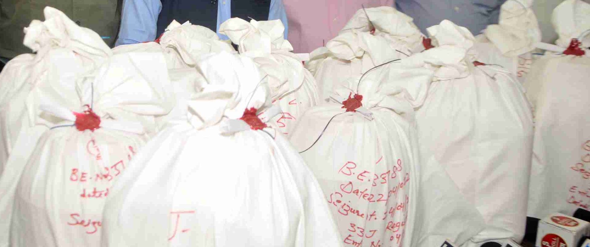 Rs 1,439-crore heroin seized from Gujarat port