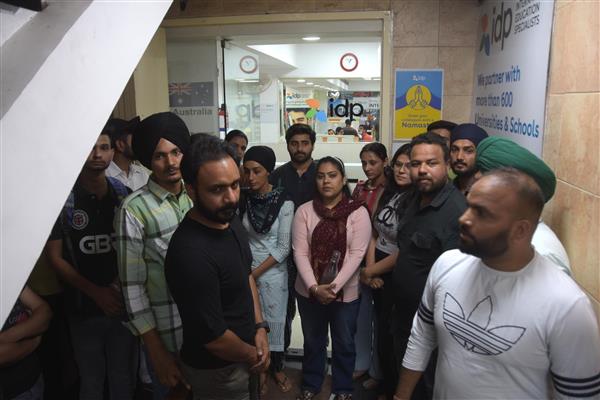Students protest in Ludhiana as 3 Canadian colleges, agents yet to refund fee
