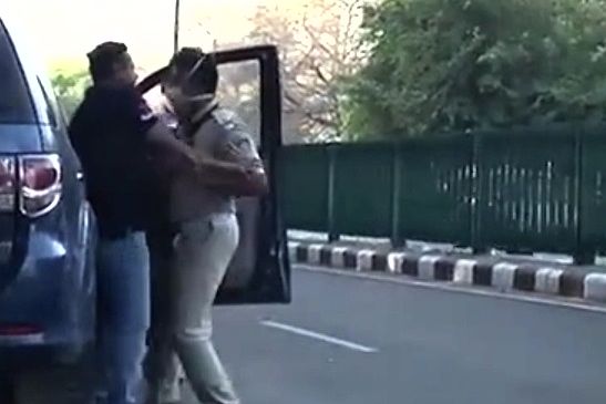 Cop, SUV driver scuffle in Chandigarh, video goes viral