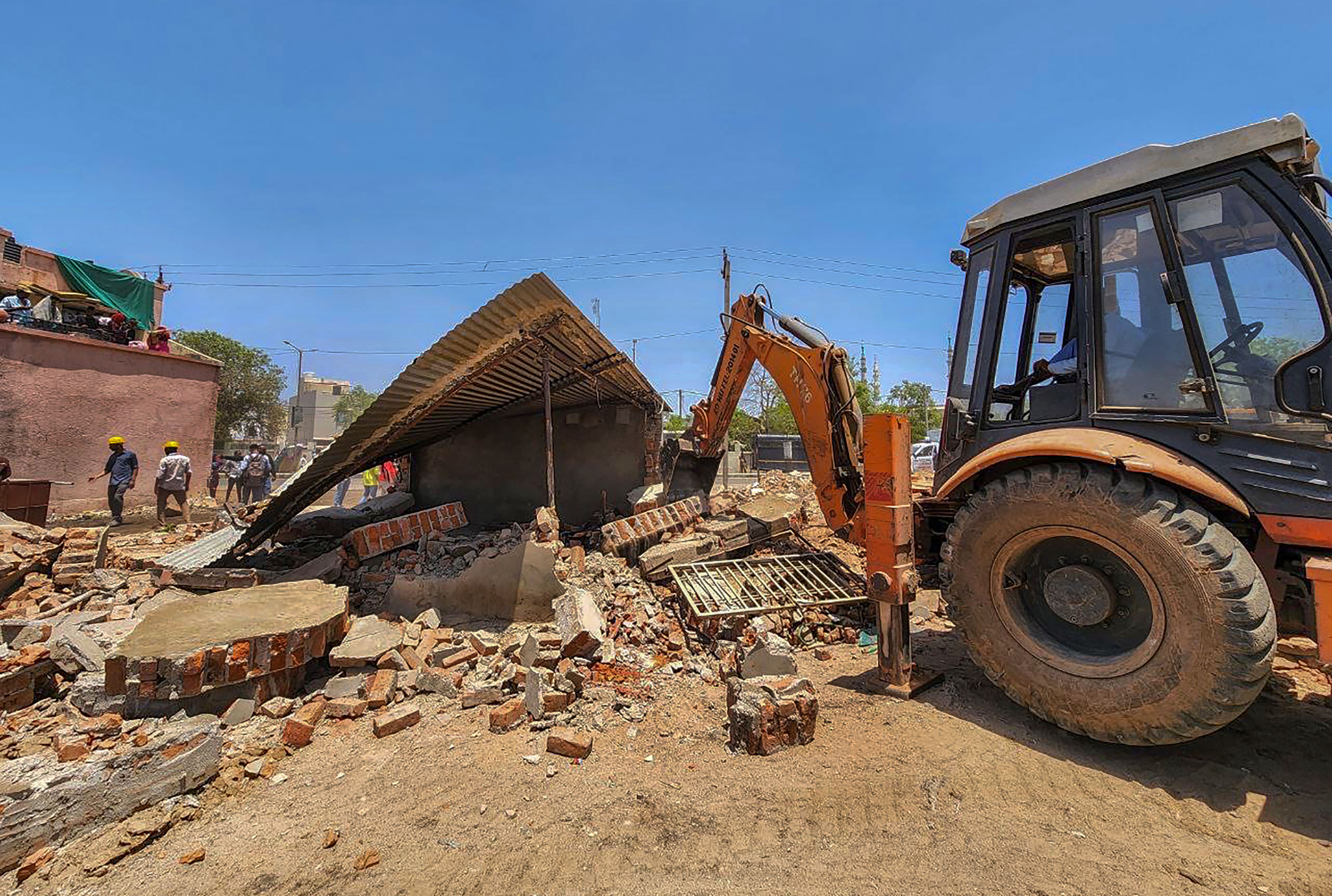 Now, demolition drive begins in Gujarat’s riot-hit Himmatnagar