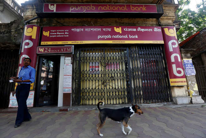 Careless officials lock man, son inside bank in Ludhiana