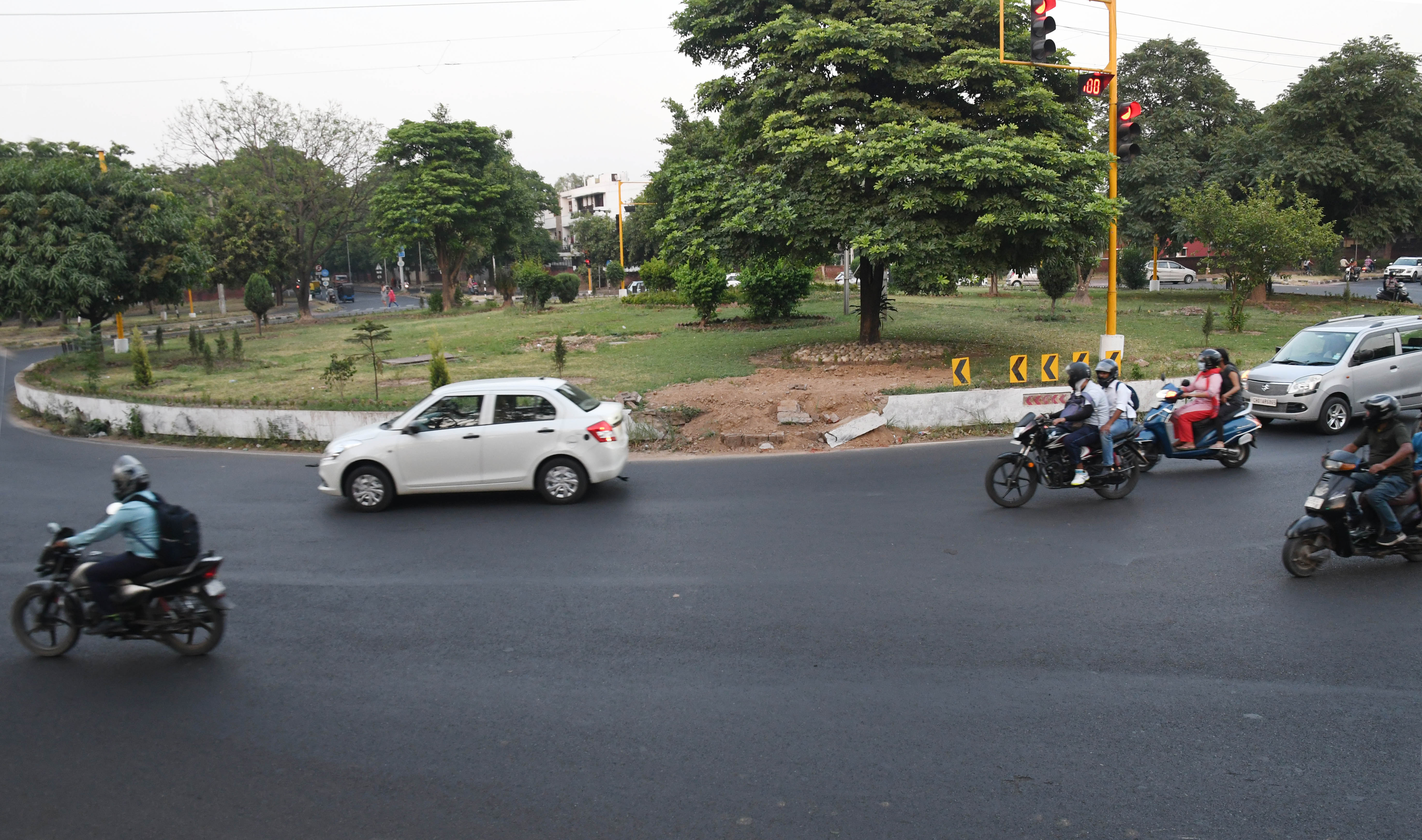 Pact for maintenance of roundabout off over poor upkeep