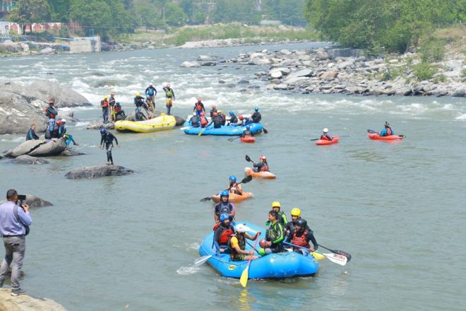 Rafting likely to begin in Kullu, guides undergo medical tests