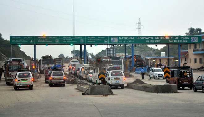 Farmers protest, seek reduction in toll charges