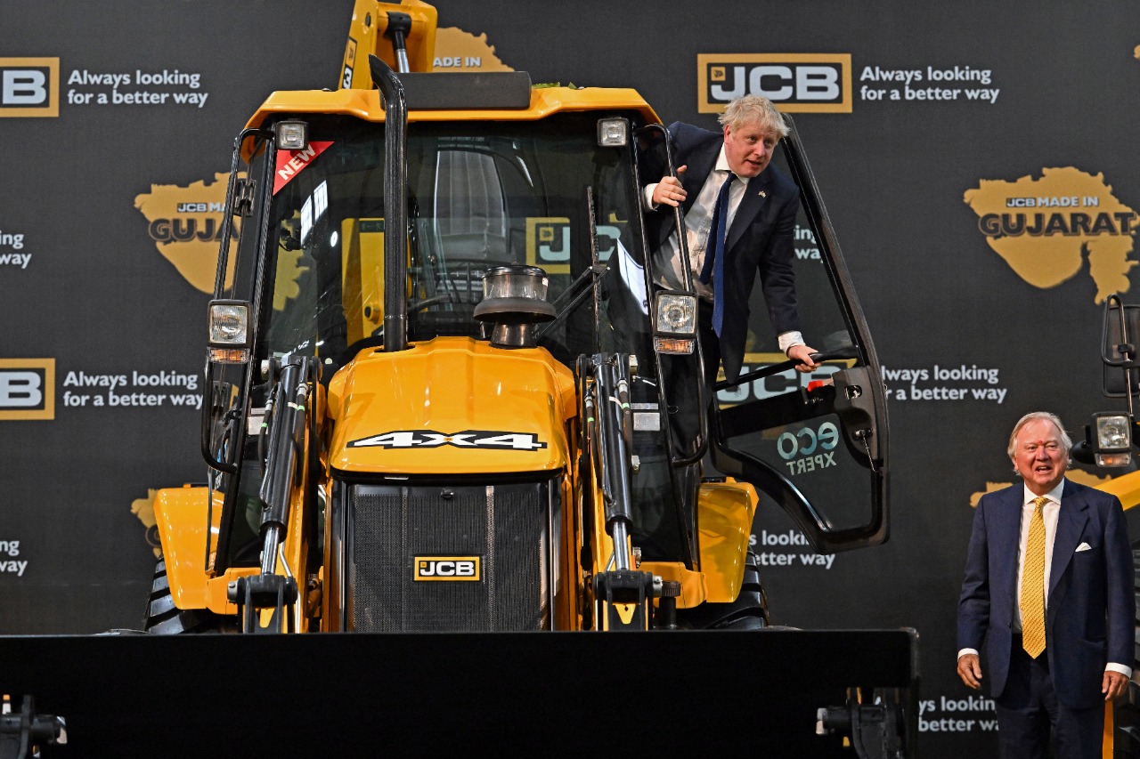 UK Opposition criticises PM Johnson's visit to bulldozer factory in India