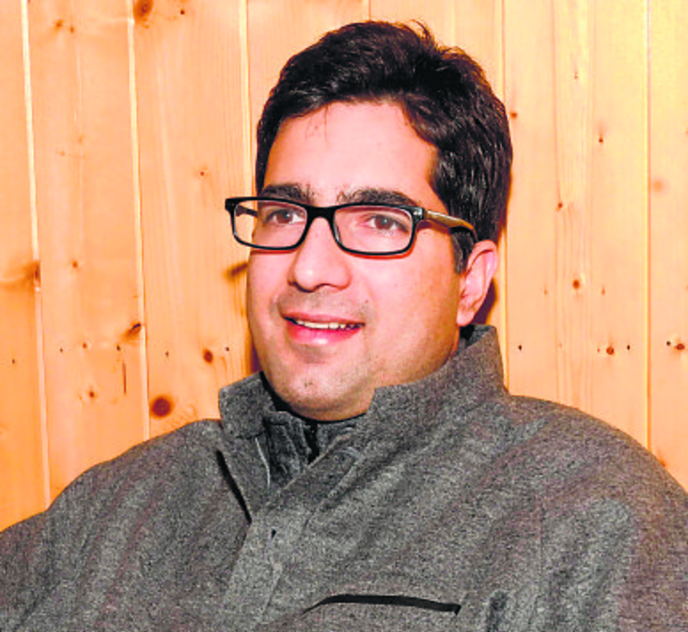 Govt reinstates IAS officer Shah Faesal 3 years after he quit