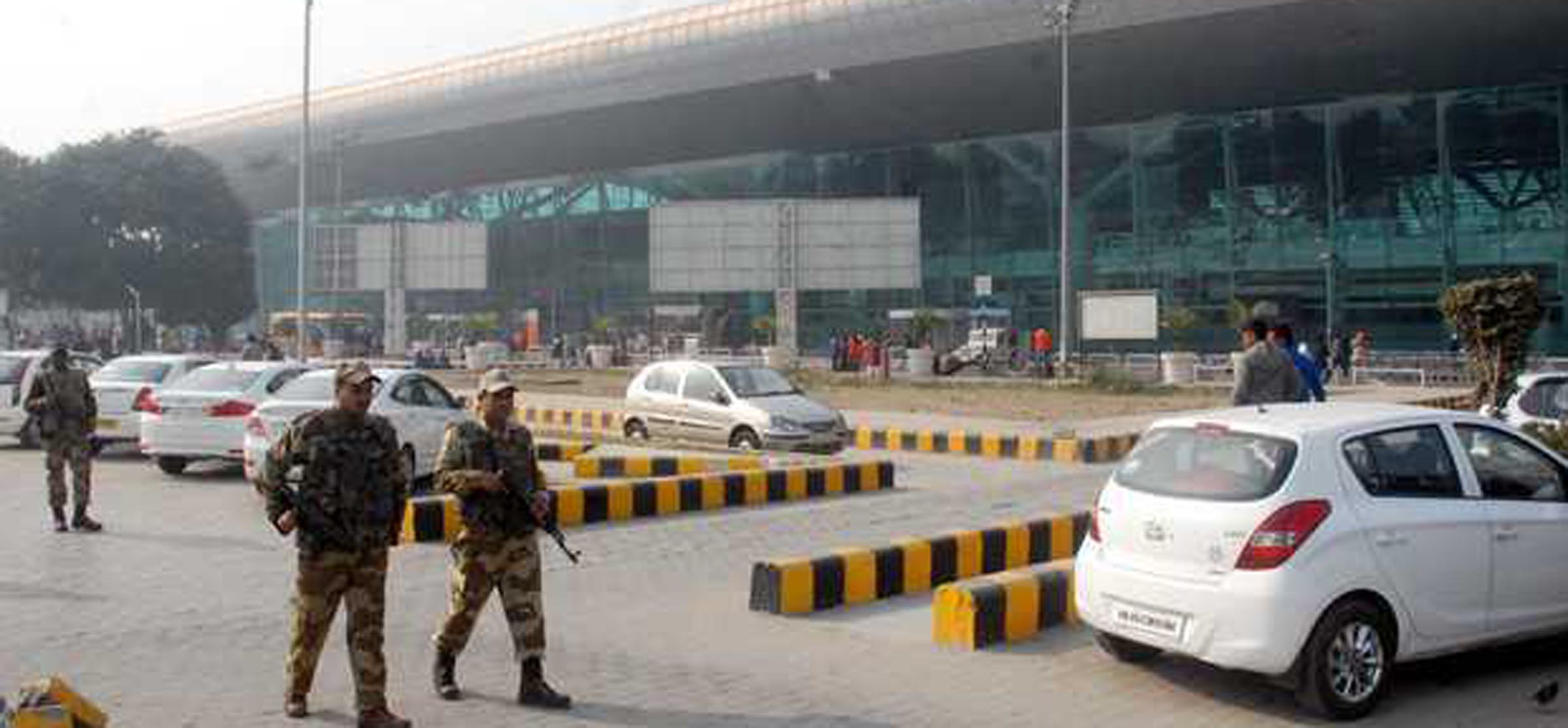 Overcharging at Sri Guru Ram Dass Jee International Airport parking irks visitors