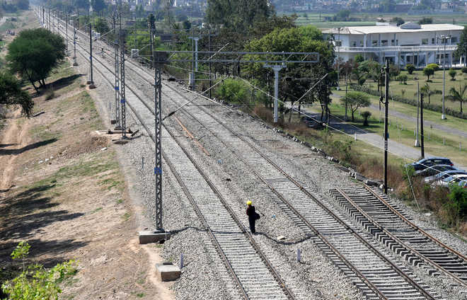Mandi: IIT researchers study climate risk to railway embankments