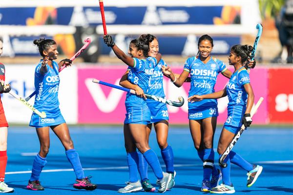 Indian women’s hockey team set up semis vs Netherlands