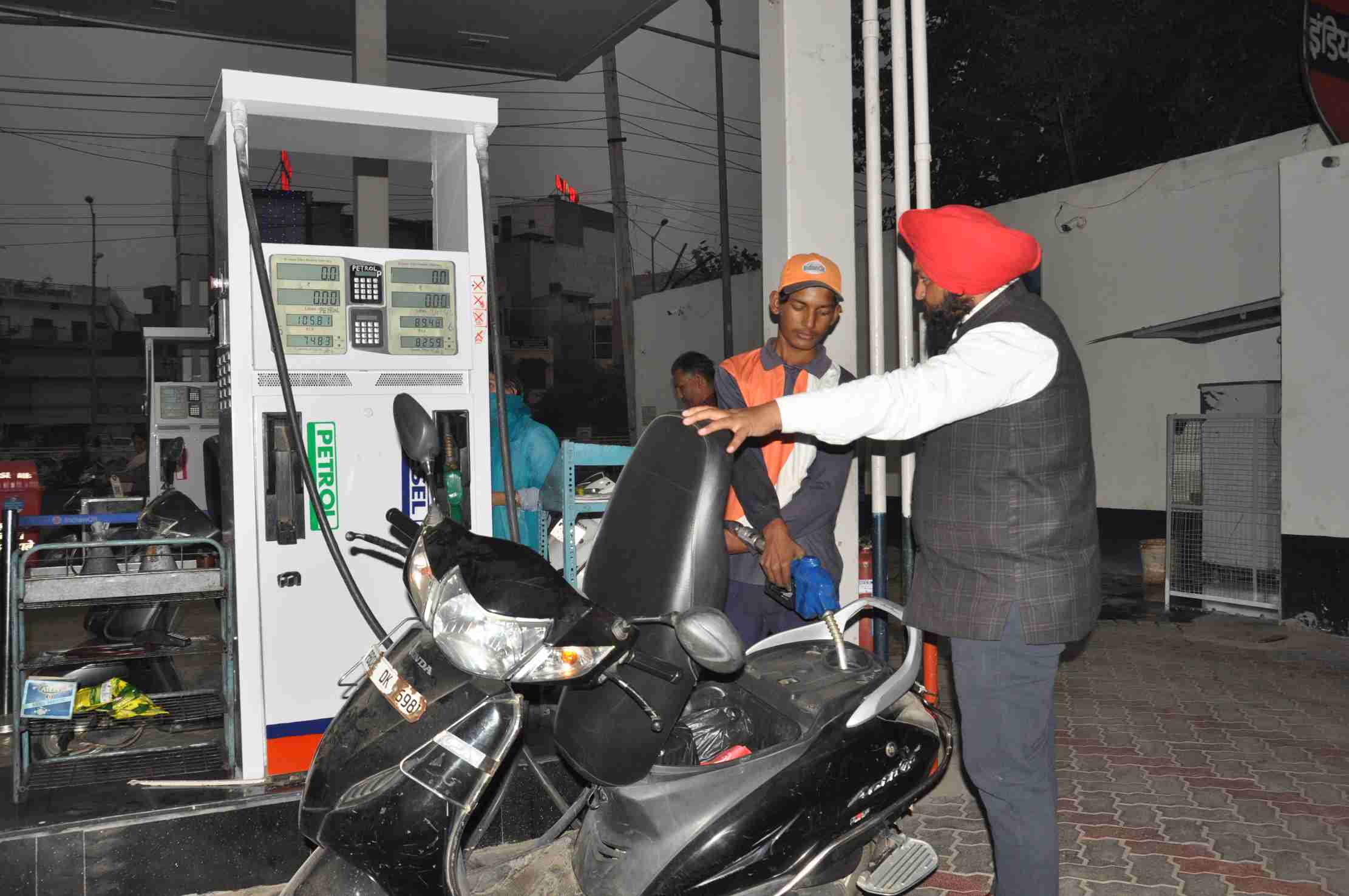 Punjab unlikely to cut VAT on petrol, diesel