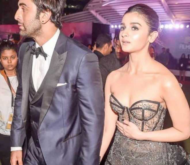 Did Alia Bhat just confirm her wedding with Ranbir Kapoor? Lightened up RK House gives assuring signs
