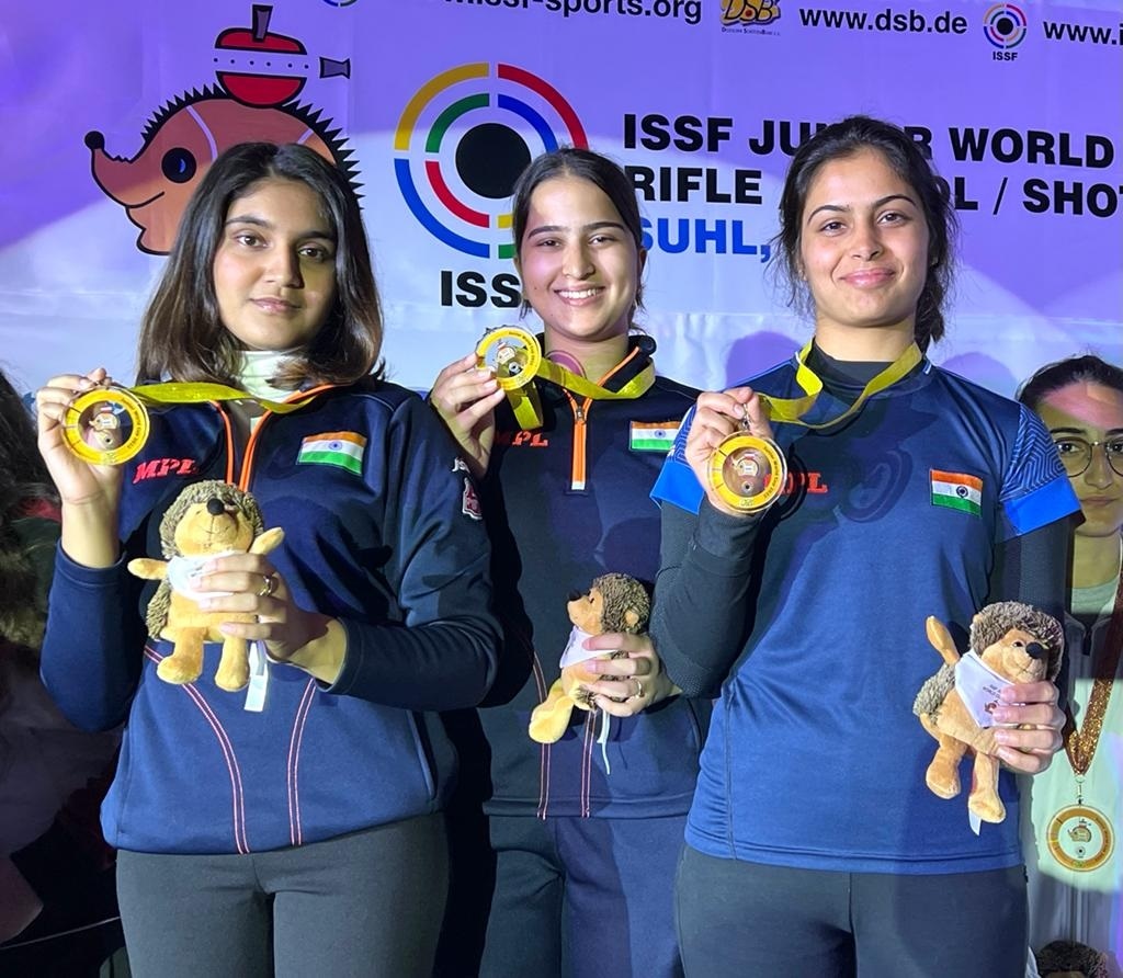 Superwomen: Manu, Esha, Rhythm win team gold as pistol shooters make it 5 out of 5