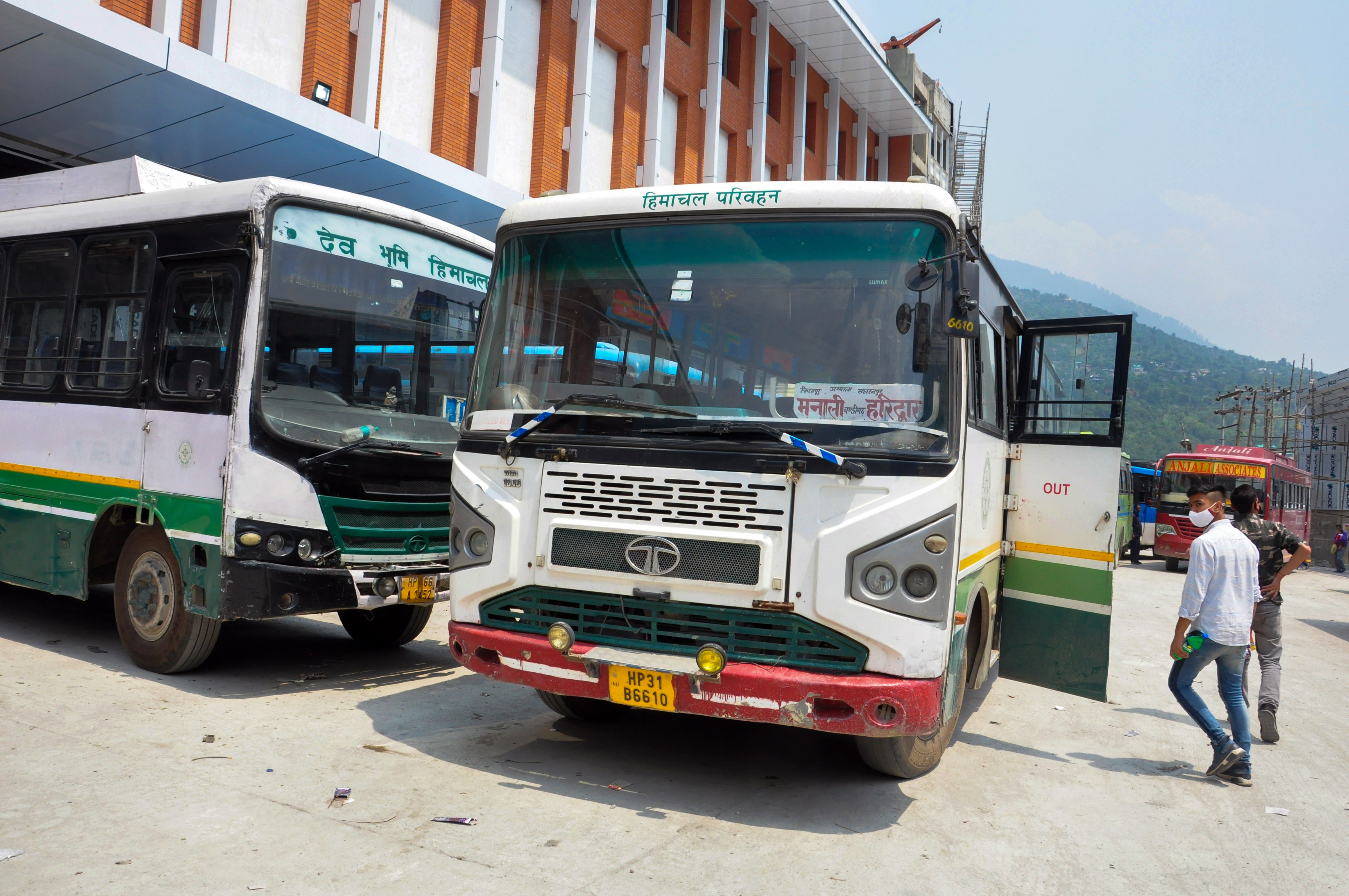 Talks fail, HRTC drivers to go on strike ahead of PM Modi's Shimla rally