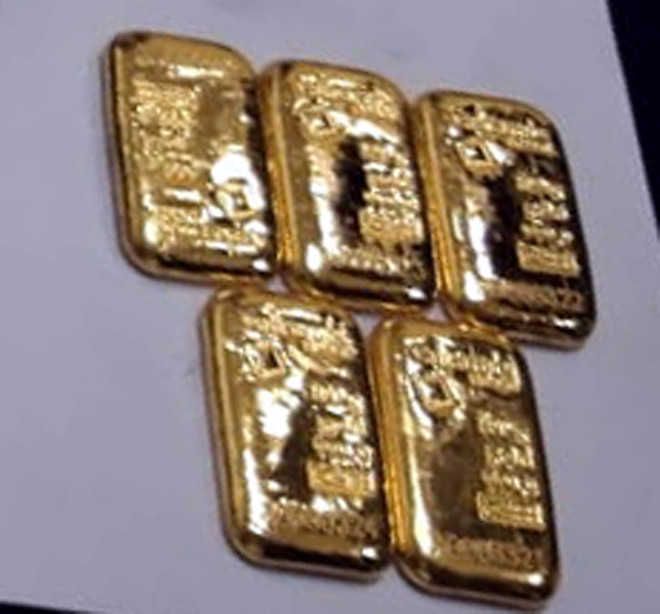 Over 4 kg gold seized from 2 passengers at Chandigarh airport
