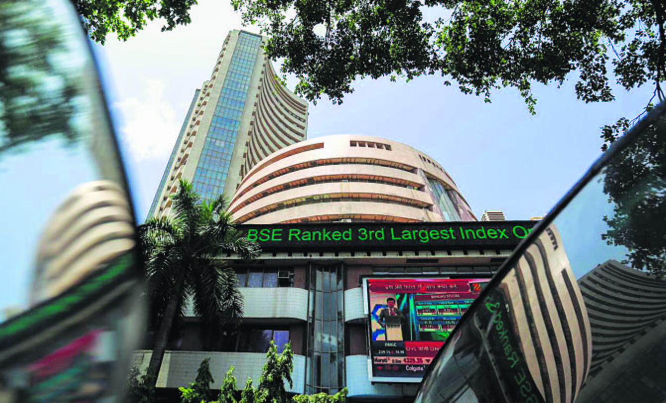 Markets claw back lost ground, investors richer by Rs 5 lakh crore