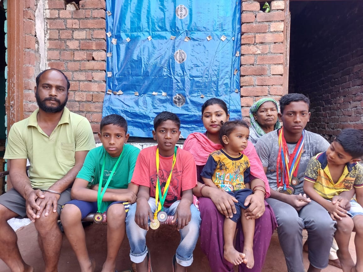 Poor orphaned brothers do Gurdaspur proud in judo