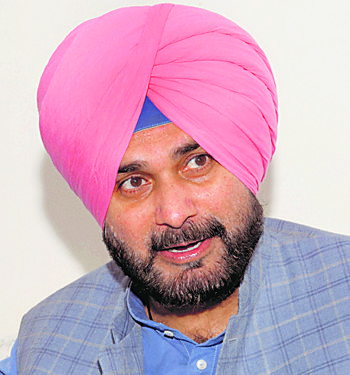 Navjot Singh Sidhu set to face action over 'anti-party' stance