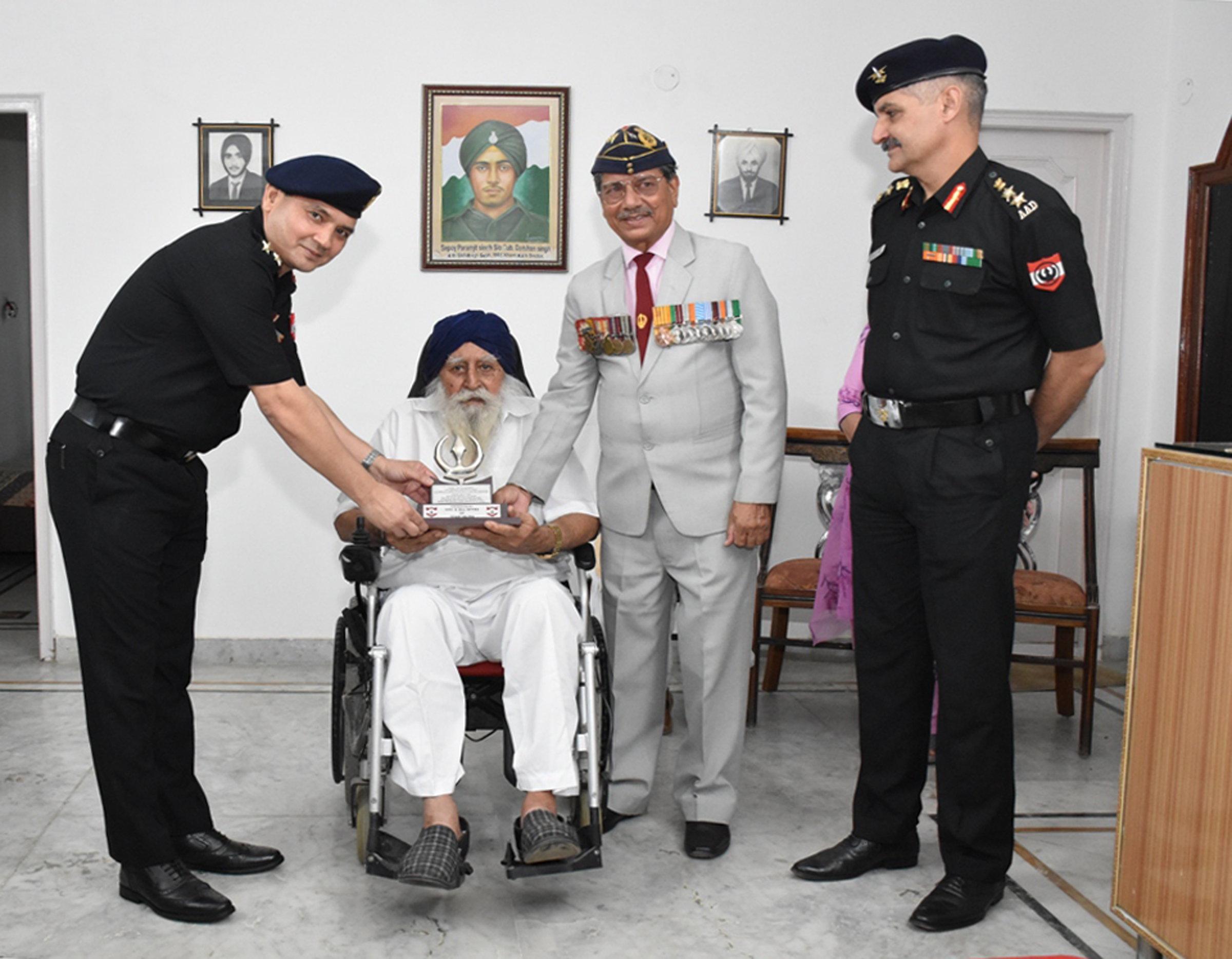 Ex-serviceman if Sikh Regiment felicitated as he turns 100