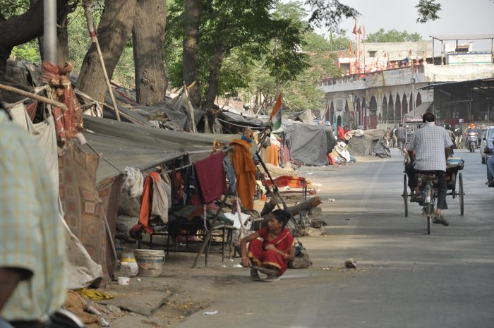 Amritsar: Shanties outside Lohgarh Gate an eyesore