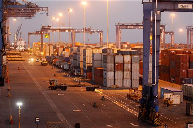 adani ports and special economic zone limited quarterly profit falls 22 per cent to rs 1,033