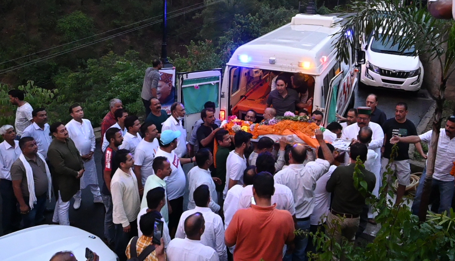Mandi in mourning, Sukh Ram's cremation today