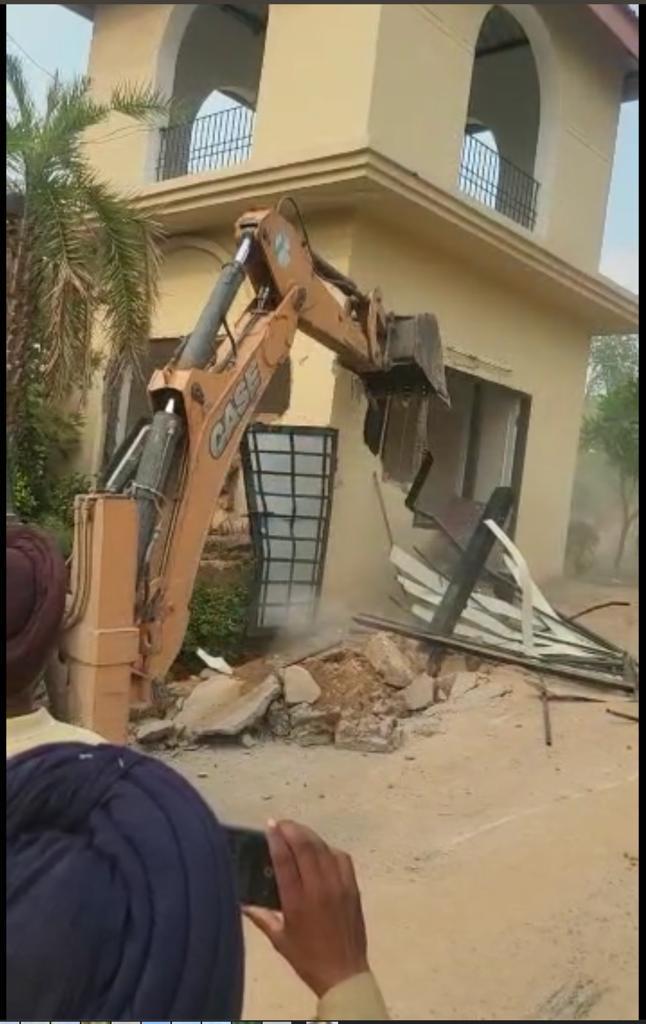 Punjab Forest Department demolishes illegal structures on Chandigarh's periphery