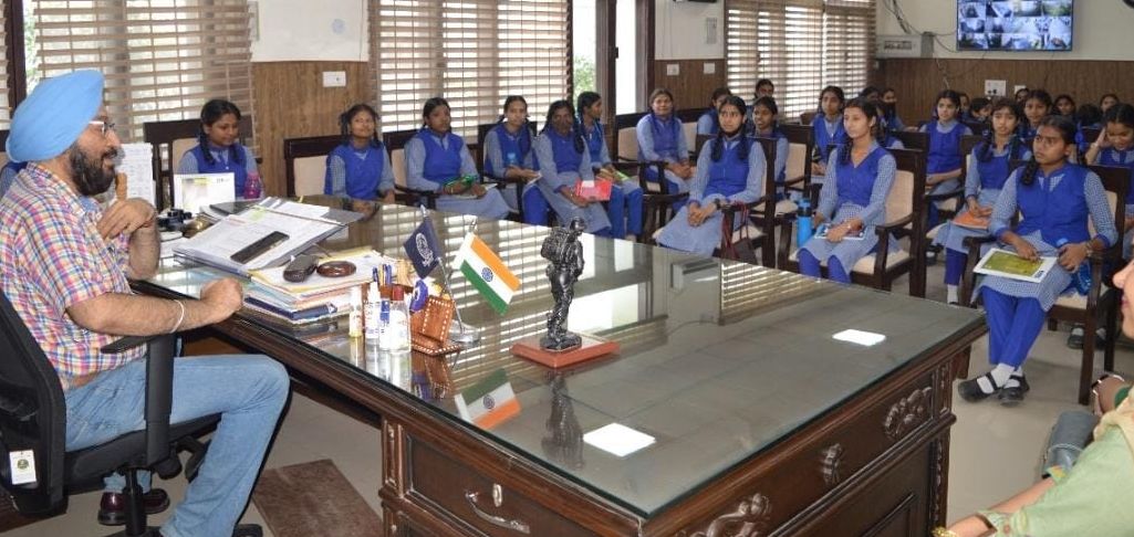 Gurdaspur Diary: DC holds pep talk with girl students