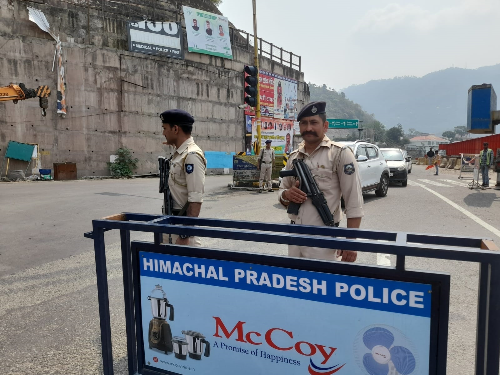 SIT to probe banners at Assembly gate in Dharamsala