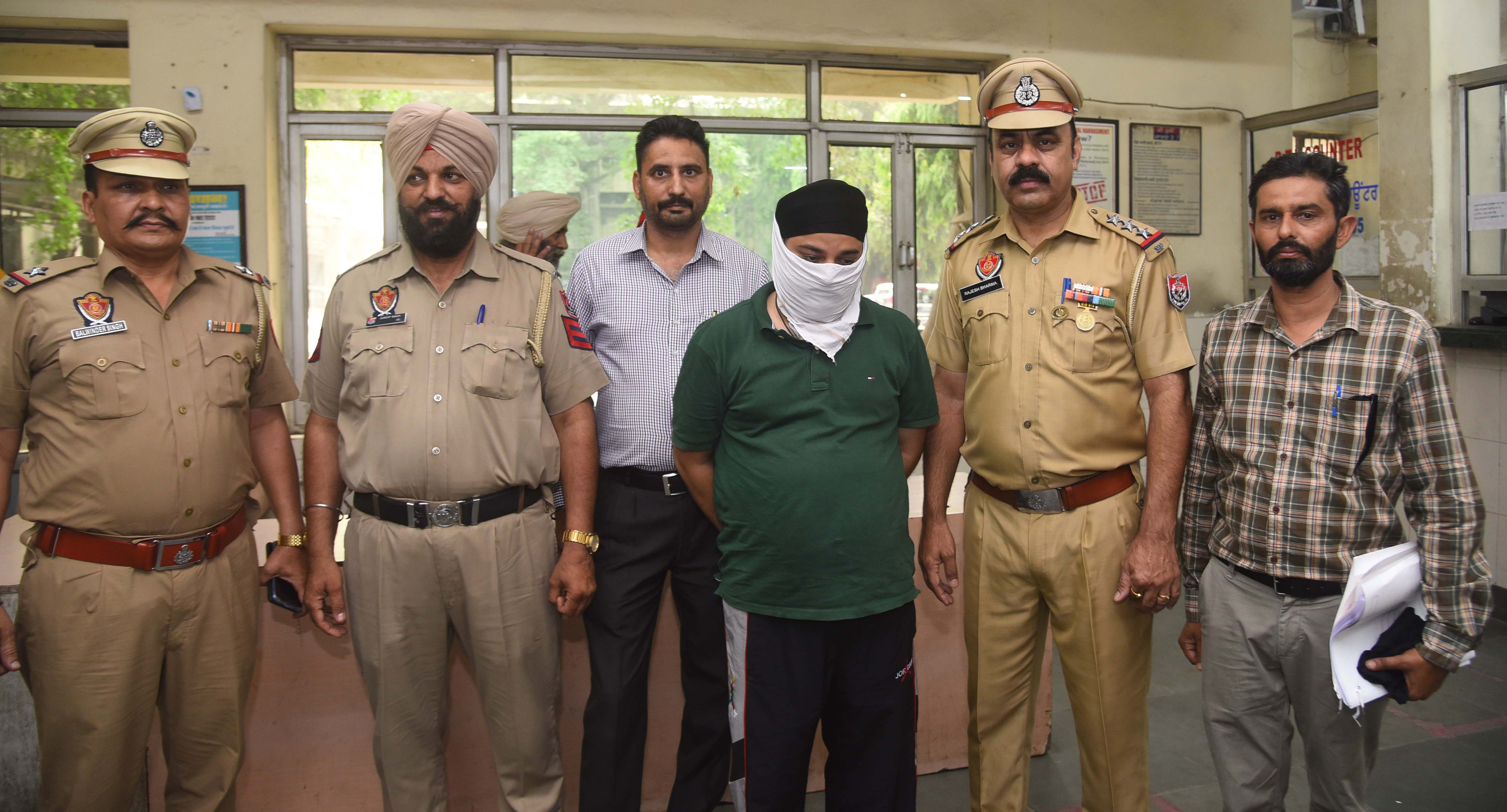 Ludhiana: Man held for impersonation