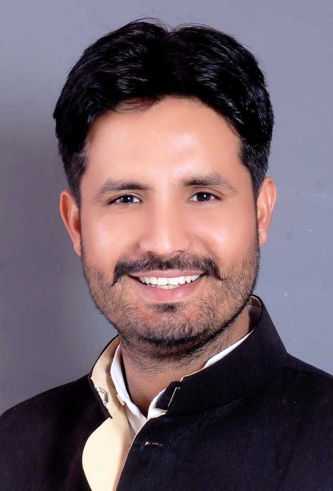 Not invited to meet, Sangrur DCC 'president' Mahinderpal Bhola quits