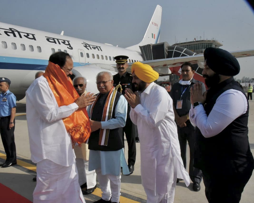 Bhagwant Mann, Khattar receive Vice President Naidu at Chandigarh airport