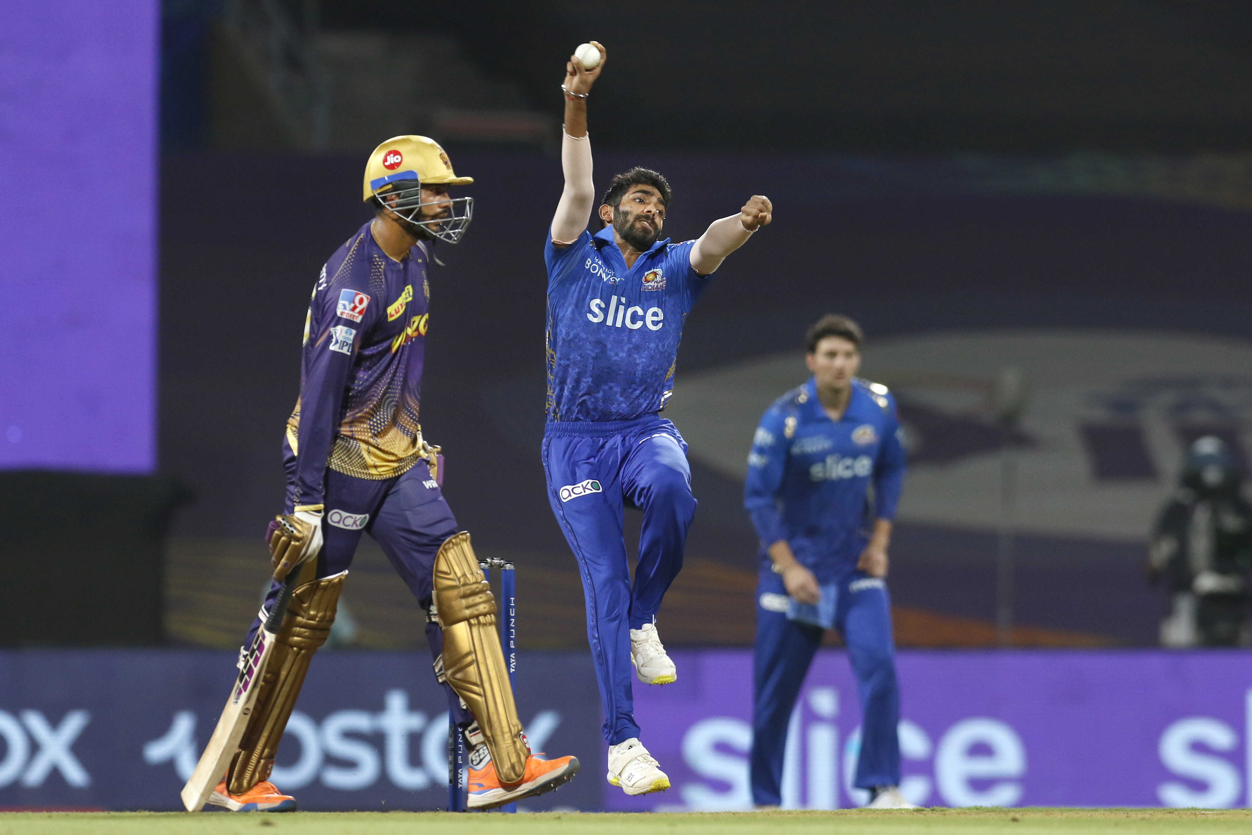 Kolkata Knight Riders live to fight another day