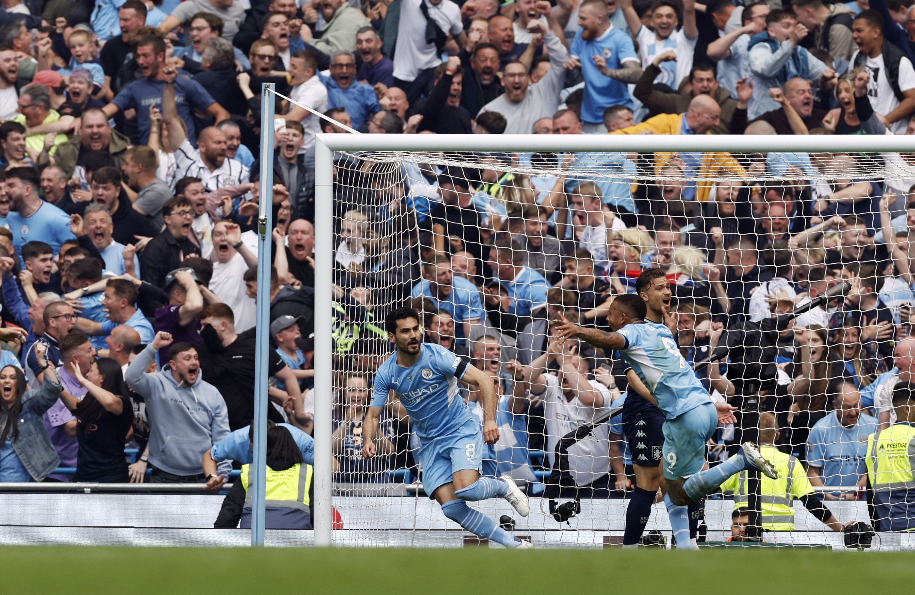 Manchester City retain Premier League title