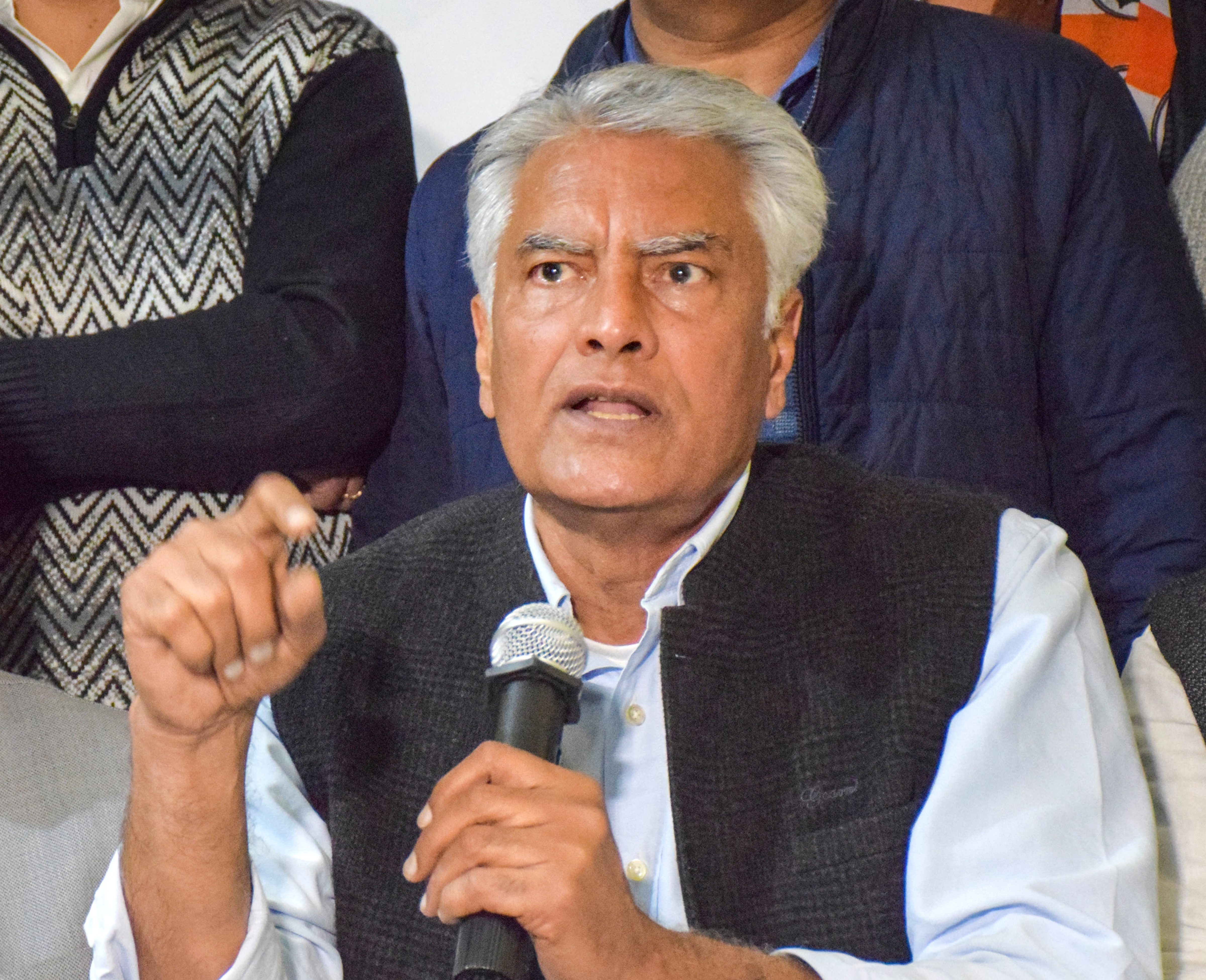 Sunil Jakhar started working for BJP long before, playing blatant Hindutva politics: Punjab Cong chief Warring