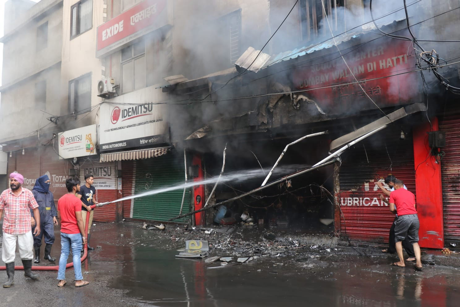 Fire at auto spare parts shop in Ludhiana, goods worth lakhs destroyed