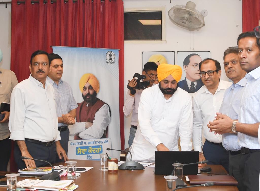 Promote e-office for more transparency in public delivery system, CM Bhagwant Mann directs authorities