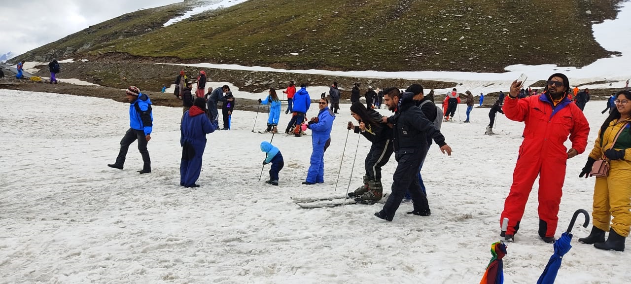 Soon, Rohtang Pass to open to tourists