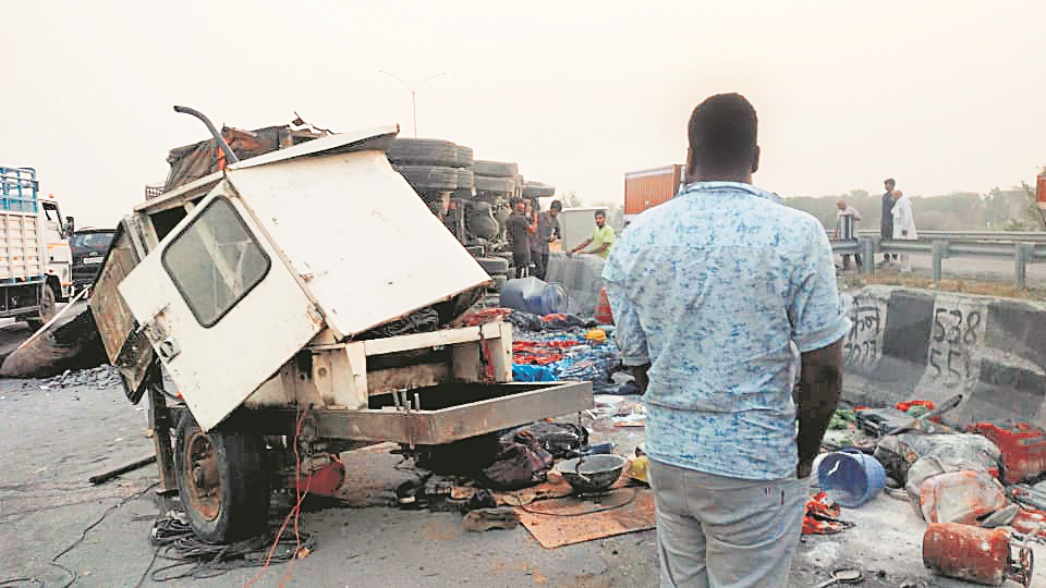 Truck runs over sleeping labourers in Haryana's Bahadurgarh, 4 dead