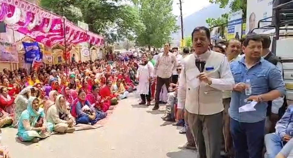 Markets in Bhuntar, Kullu shut to protest against shortage of doctors in regional hospital