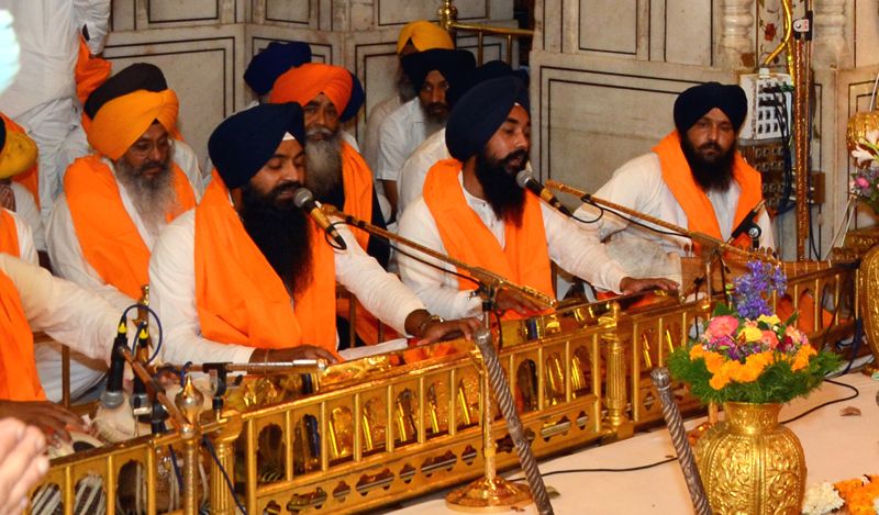 SGPC: No plans to phase out harnonium from Gurmat Kirtan as yet at Golden Temple