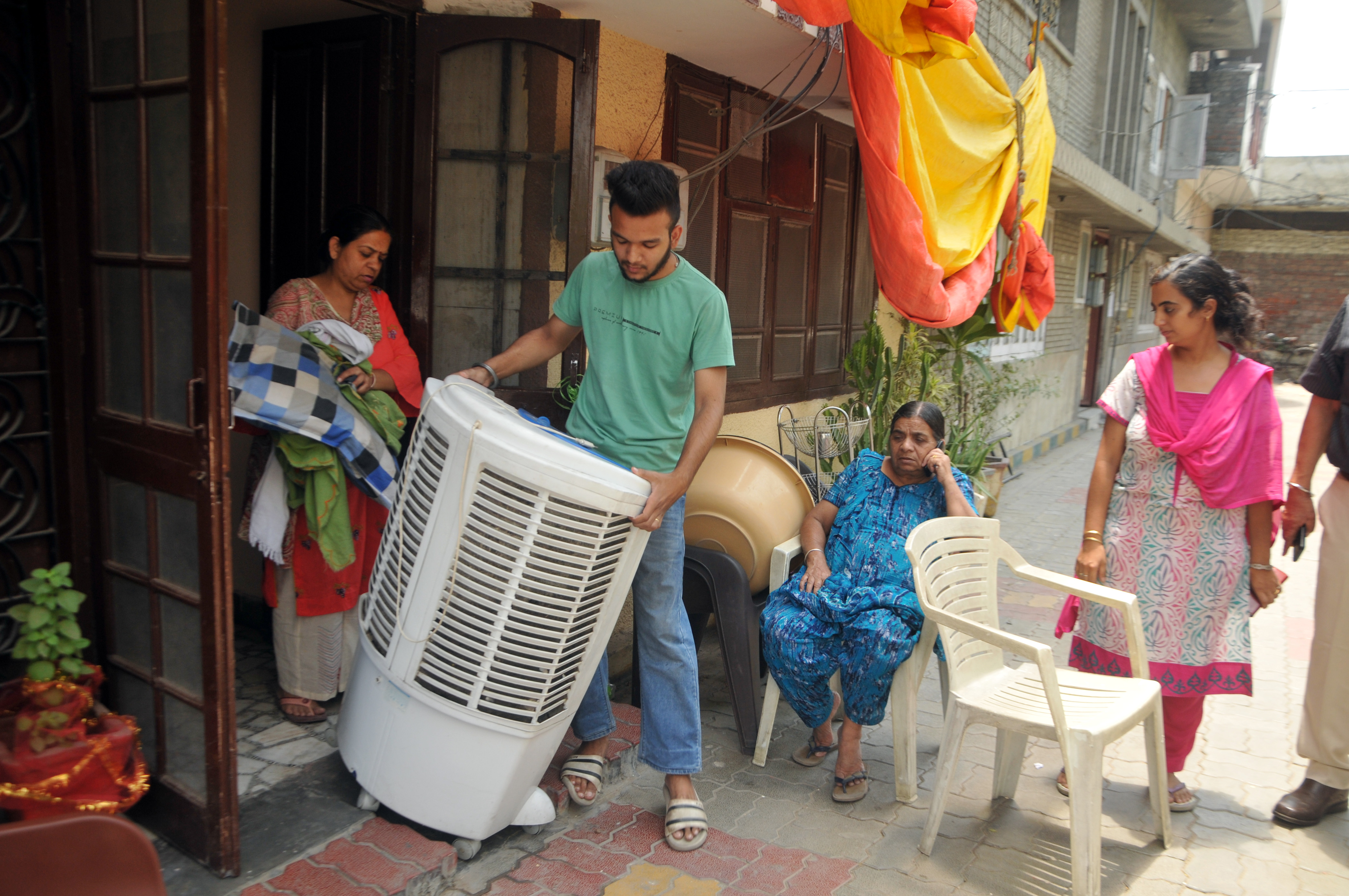 Digging case: Affected residents told to vacate homes in Amritsar