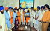 SGPC honours Pak Sikh jatha