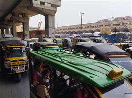 Amirtsar: Bus stand stretch — A test of driving skills & patience