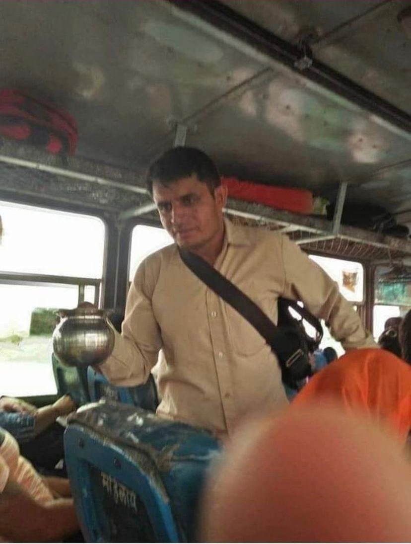 This Haryana roadways conductor offers water to all passengers upon boarding the bus, twitterati calls it true service to mankind