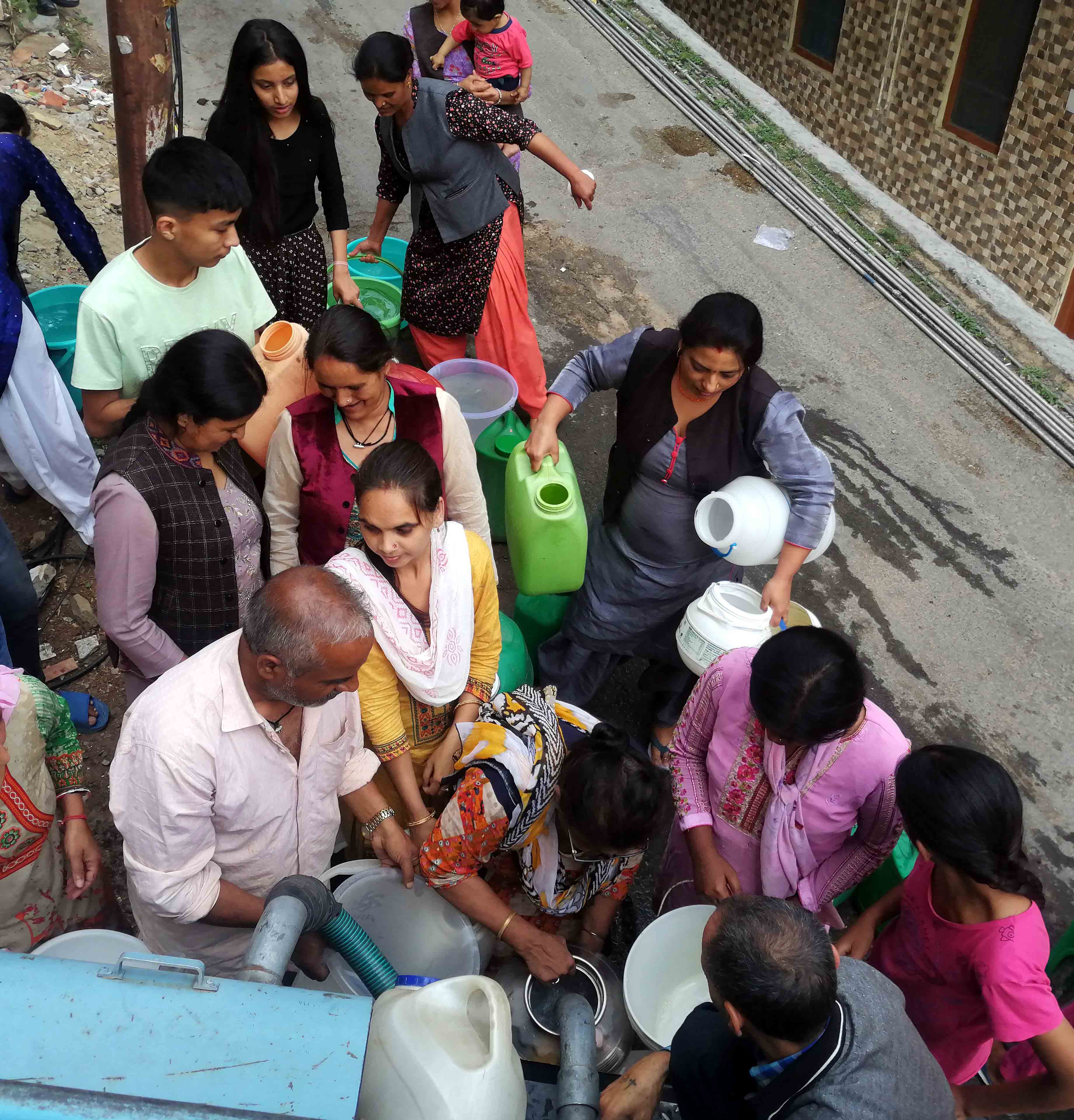 Shimla water crisis deepens, residents question distribution